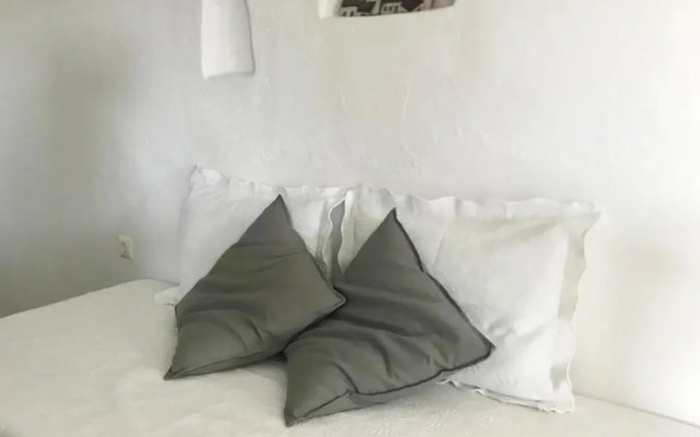 Idyllic Sea Views for 2