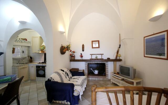 House With 2 Bedrooms in San Vito dei Normanni, With Enclosed Garden -