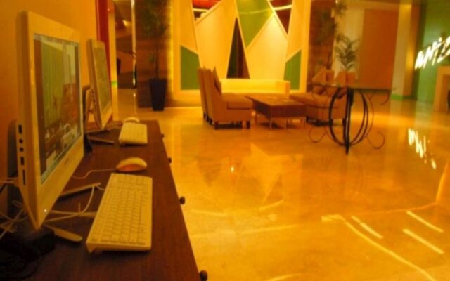 Whiz Prime Hotel Kelapa Gading