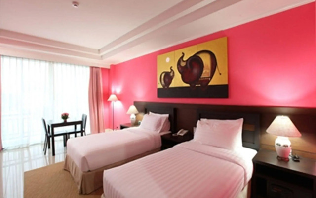 La Vie En Rose Hotel