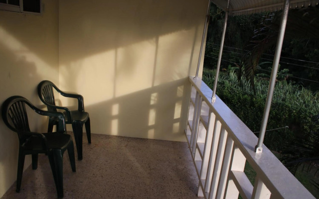 Cozy Studio @ Country Manor