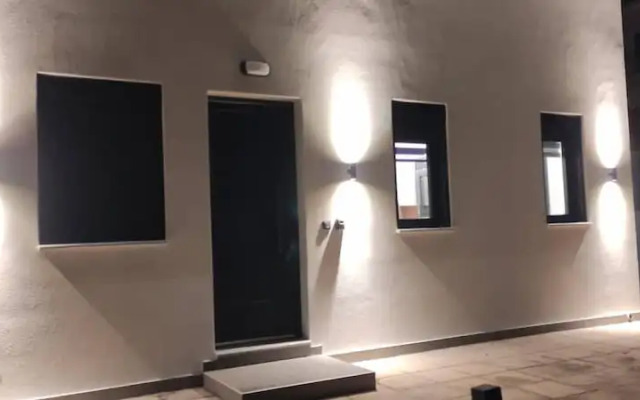 Minimal Condo Trikala Town