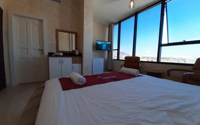 Dolphin Suites