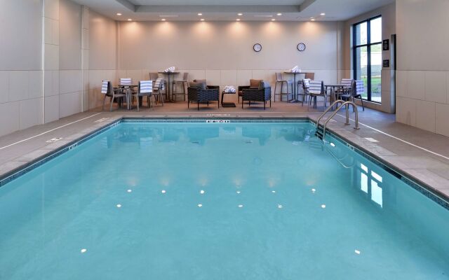 Hampton Inn Cedar Falls Downtown