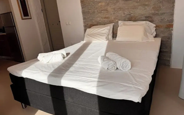 Tzia Stone Modern Studio with Sea View