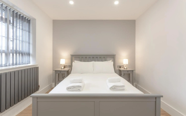 3 bedroom Luxury Apartment in Canary Wharf