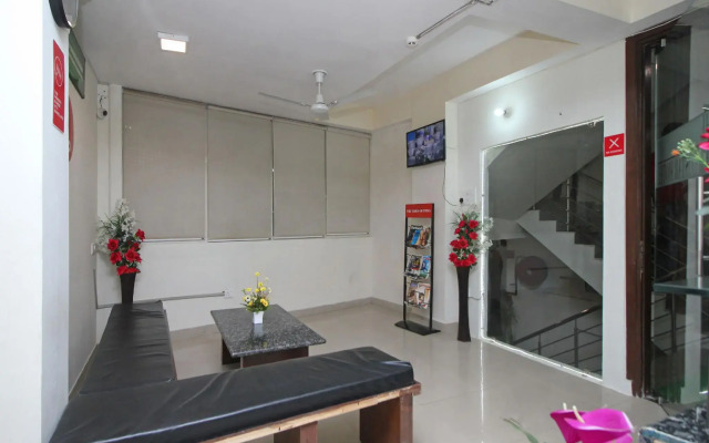 OYO 9046 Hotel Metro Star