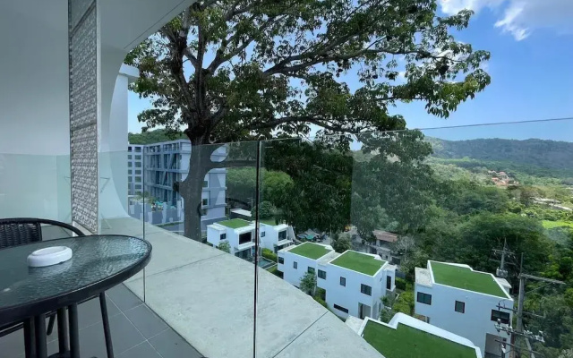 Mountainview Apartment in Naiharn