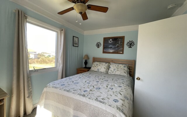 Wild N Wonderful 4 Bedroom Cottage by RedAwning