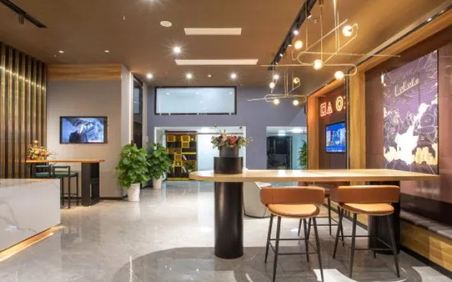 IU Hotel (Wanda Plaza, Hezhou)