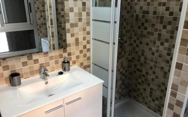 San Isidro. 2 rooms. Quiet terrace