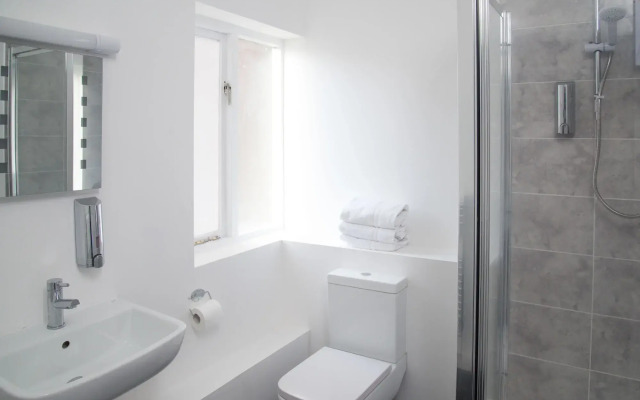 Tlk Apartments And Hotel