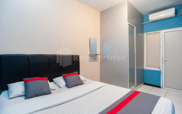 Super OYO 1868 J&b Room Pramuka