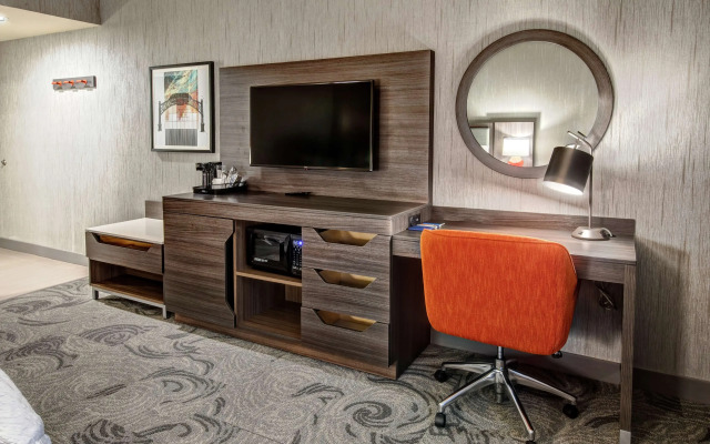 Hampton Inn Fresno Airport