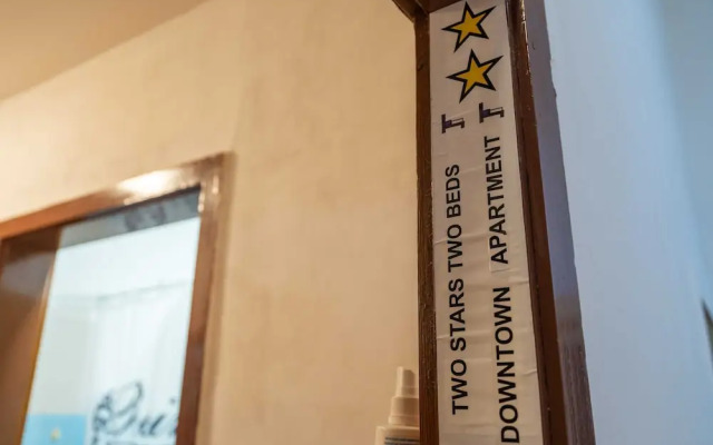 Two Stars Two Beds Downtown Apartment