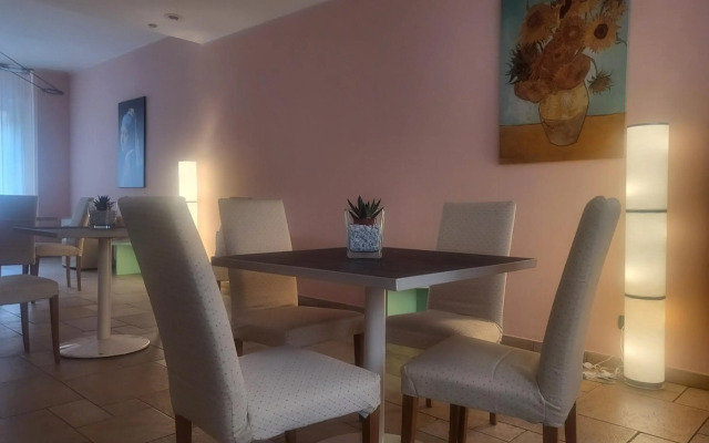 Hotel Lux