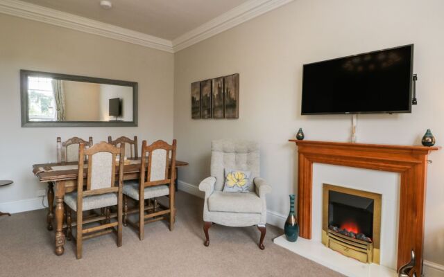 Spa Side Apartment