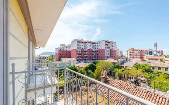 Urban Scene - Free Parking