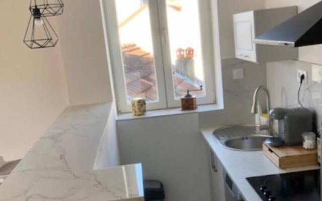 Sainte Cecile 5 - T3 Elegant, Limineux Et Central