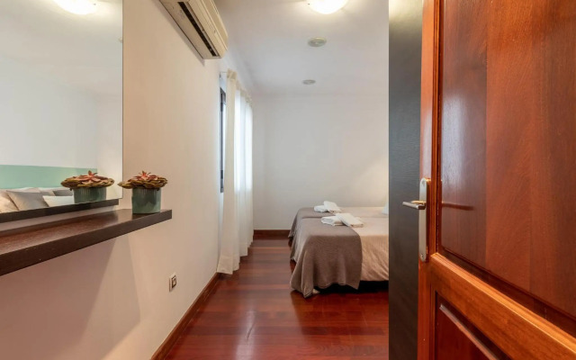 Flatguest Albareda + Penthouse + 2 Bdr + A/C