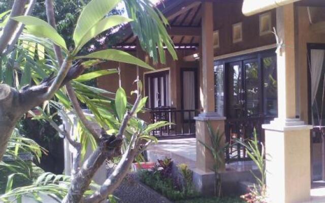 Bali Relax's Homestay and Cafe