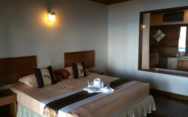 Haad Khuad Resort
