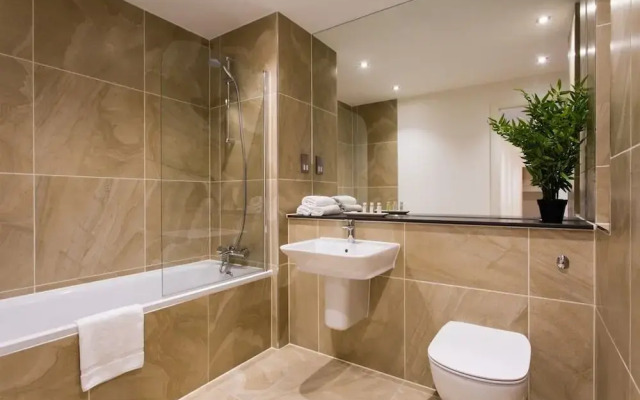 Flying Butler Croydon Apartment