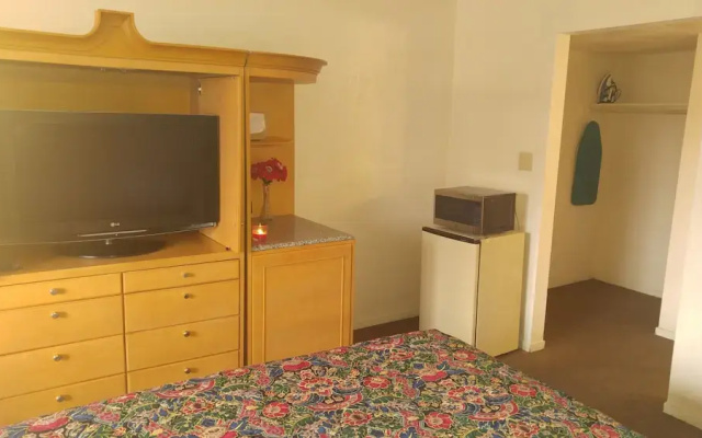 Parkway Inn