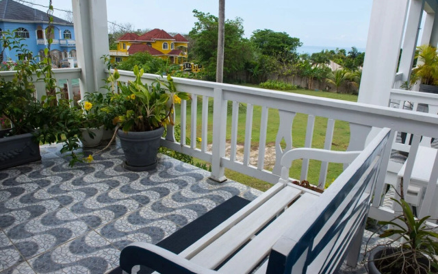 Blue Lotus Villa