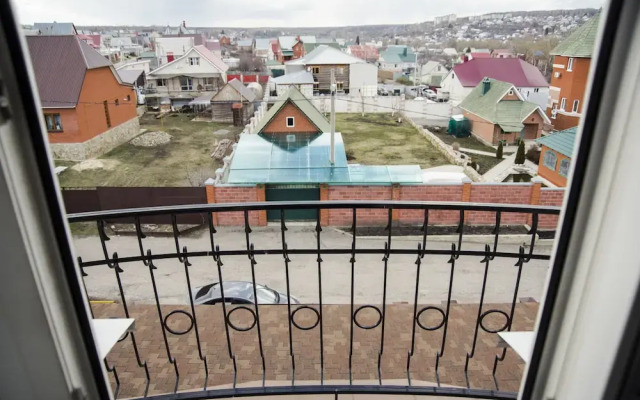 Veselyij Meridian Hotel