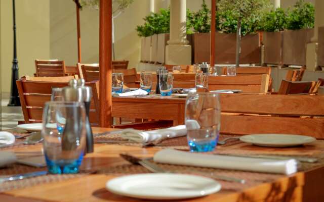 Radisson Blu Le Vendome Hotel, Cape Town