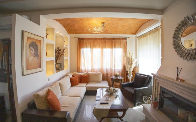 Venia House Marathos