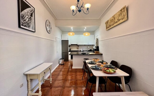 OLH O Historical House by Homing