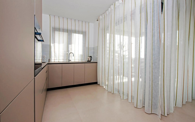 Sunset Luxury Apartment