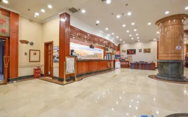 Zhonglian Hotel - Dandong