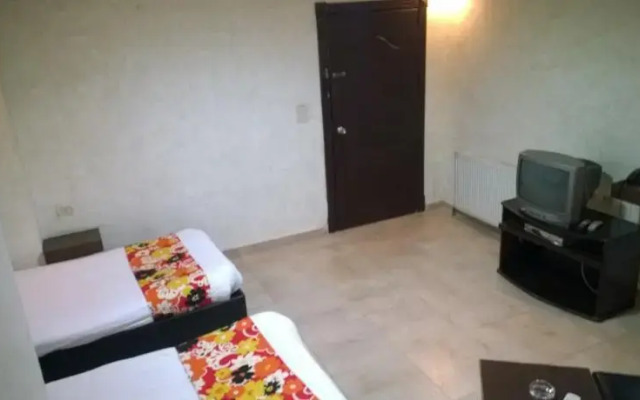 Aphamia Hotel