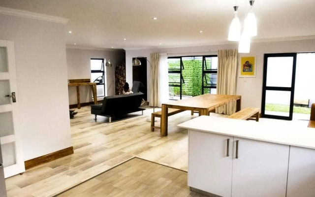 Explorer Backpackers