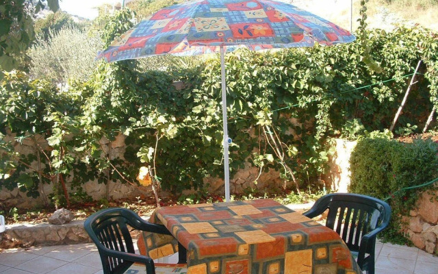 Tonka - 10 m From Beach - A1