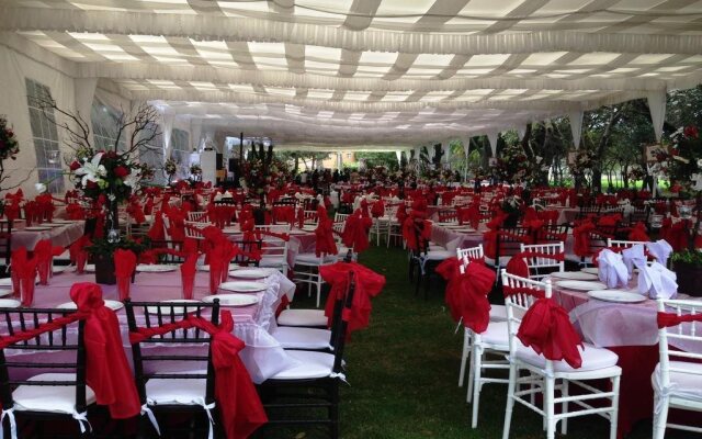 Hotel Rancho El 7