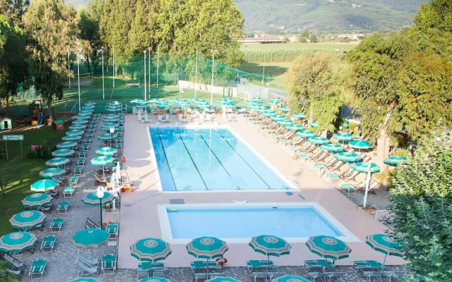 Apartment in Residenza Alberghiera Italia, Luni