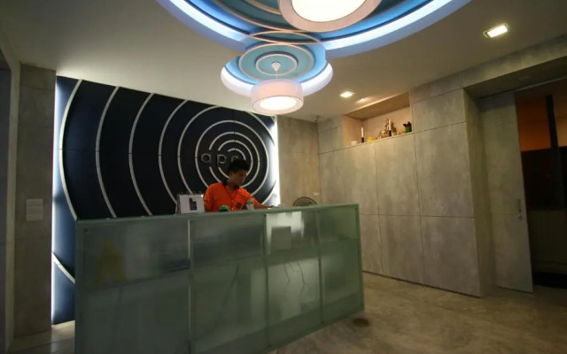 Apo Hotel