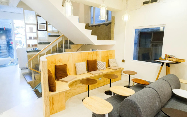 SSS Life Hotel