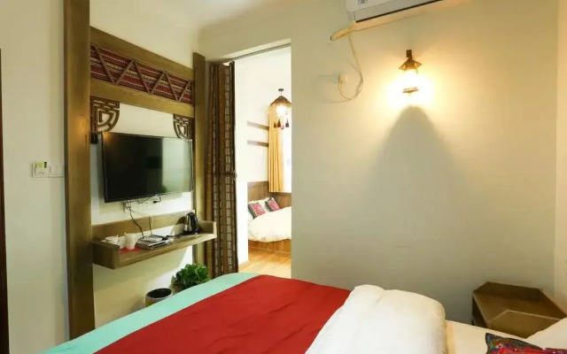 Zhangjiajie Meet Themed Inn