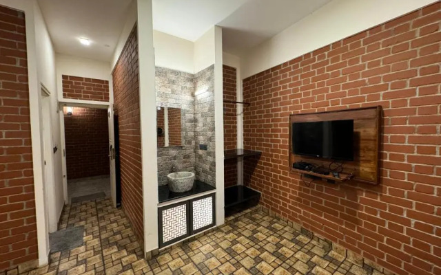 Red Bricks Inn