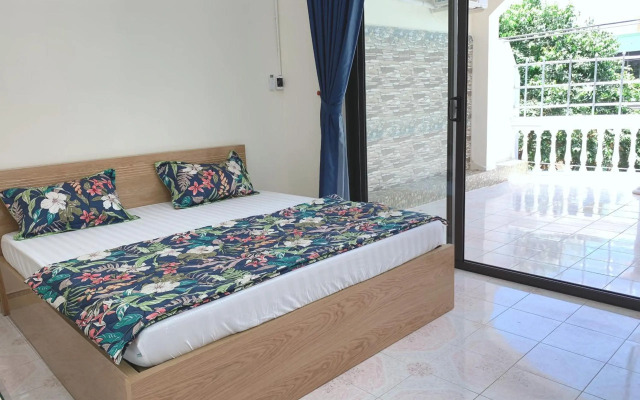 Xoai Xanh Hostel & Villa