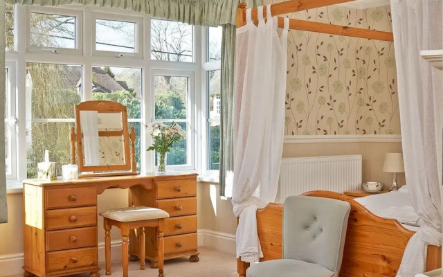 Little Hayes Guest House