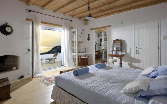 Immaculate 5-bed Villa in Klouvas - Villa Alkmini