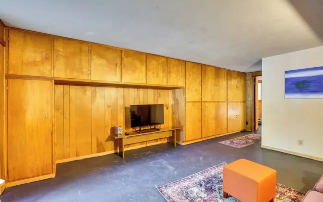 Centrally Located Eugene Apt < Half-mi to UO!