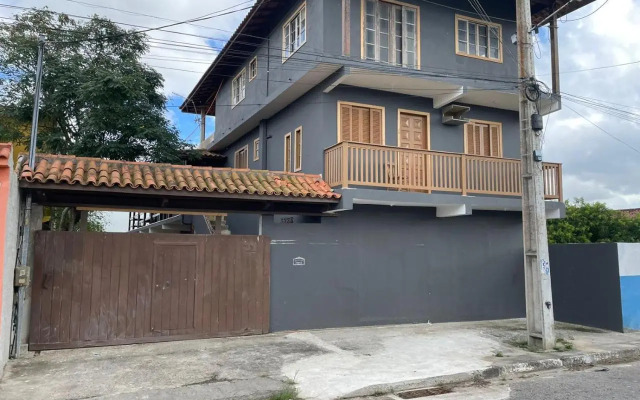 Quitinete família standard 203