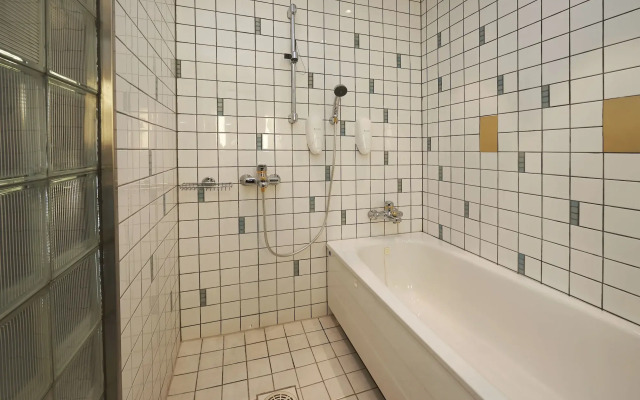 Holiday Inn Helsinki - Vantaa Airport by IHG